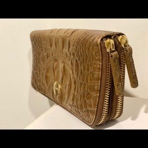 Brahmin Wallet